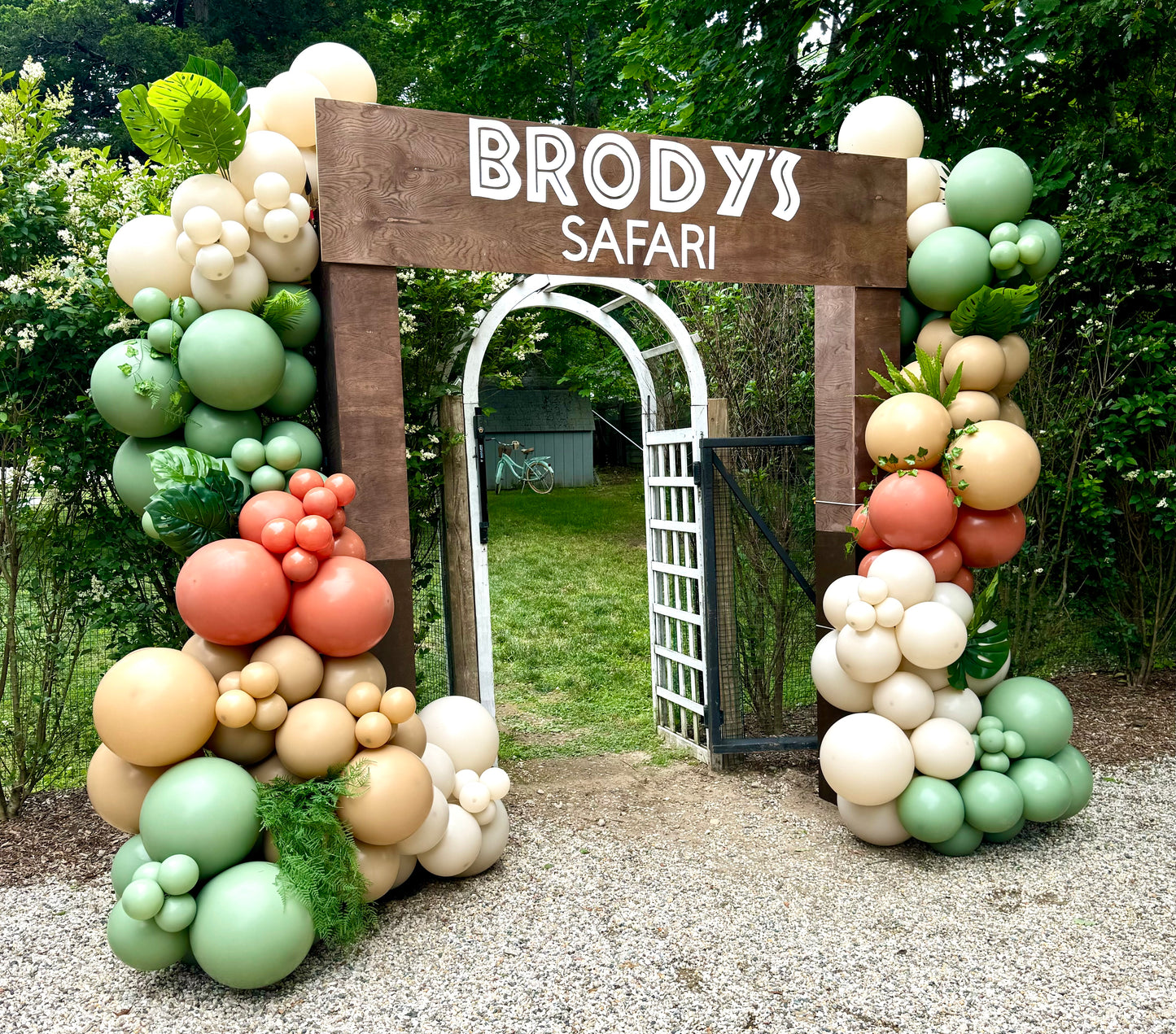 ENTRANCE ARCH (Any theme)