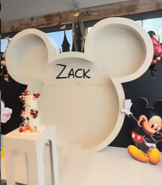 MICKEY WALL (with shelves or without)